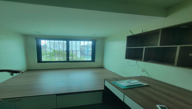 Cho thuê nhà nguyên căn ngõ 183 Lĩnh Nam 3 tầng, 2 ngủ, Full đồ 8.5tr
